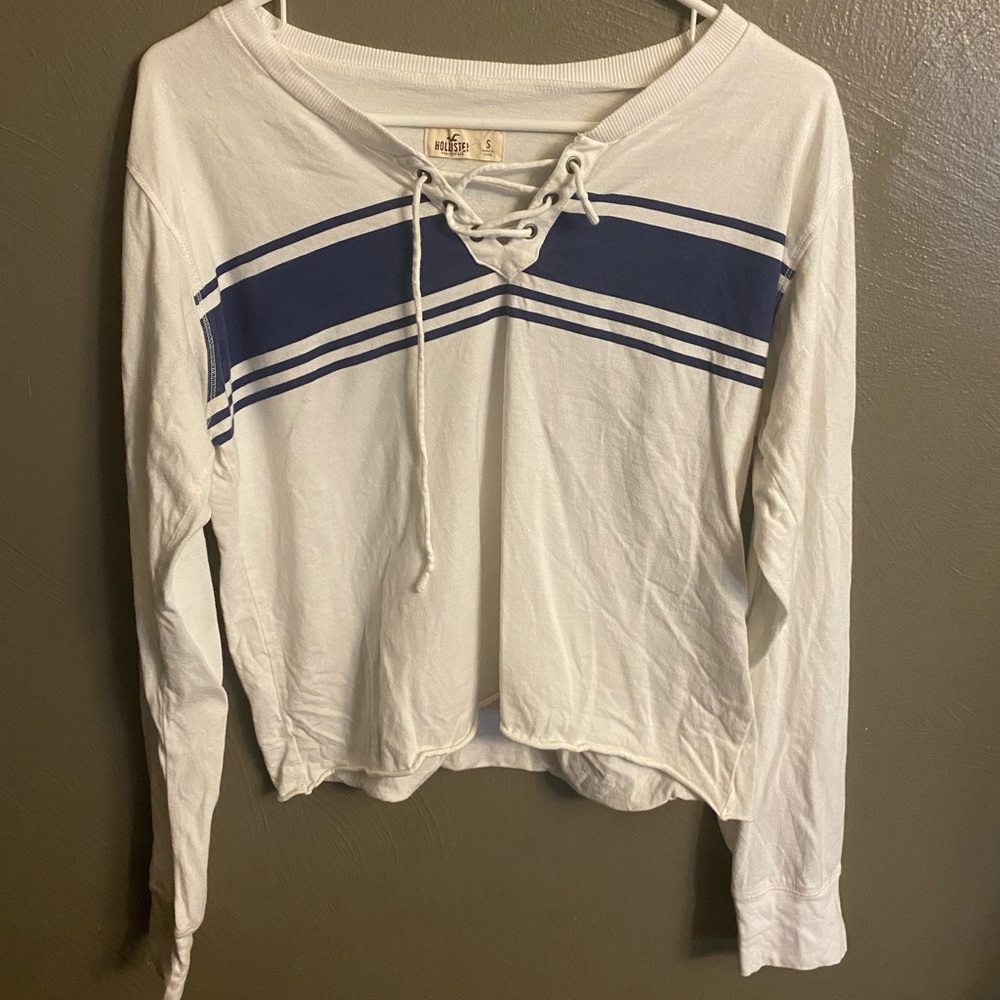 Woman’s tie up long sleeve shirt